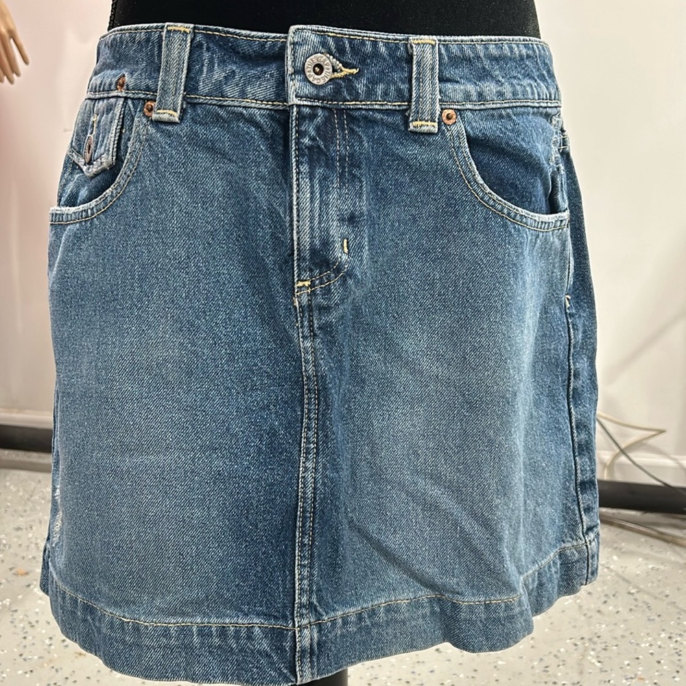 Gap Jeans mini skirt. (1066)